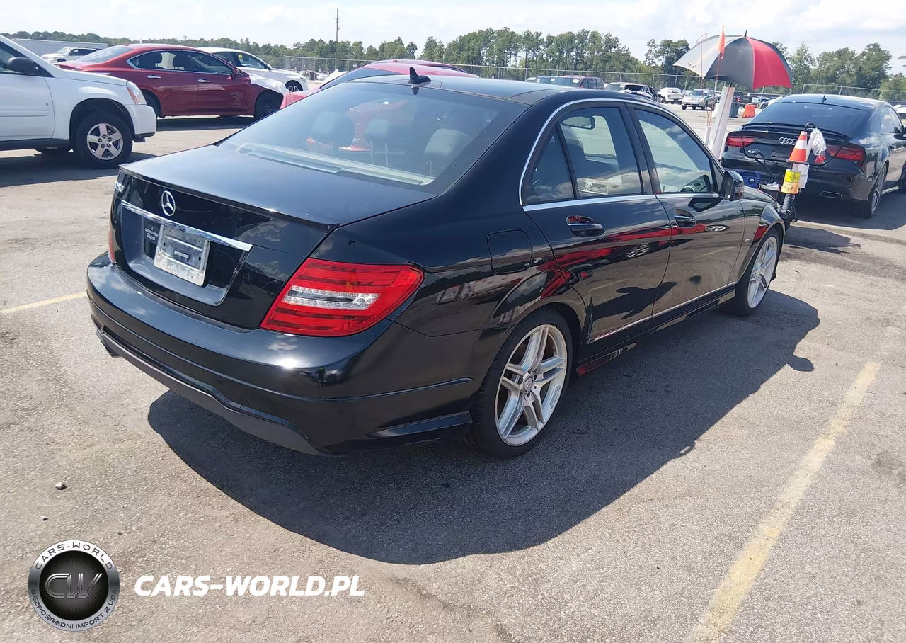 2012 Mercedes-Benz C 250 Sport VIN:WDDGF4HBXCA630185 - 4