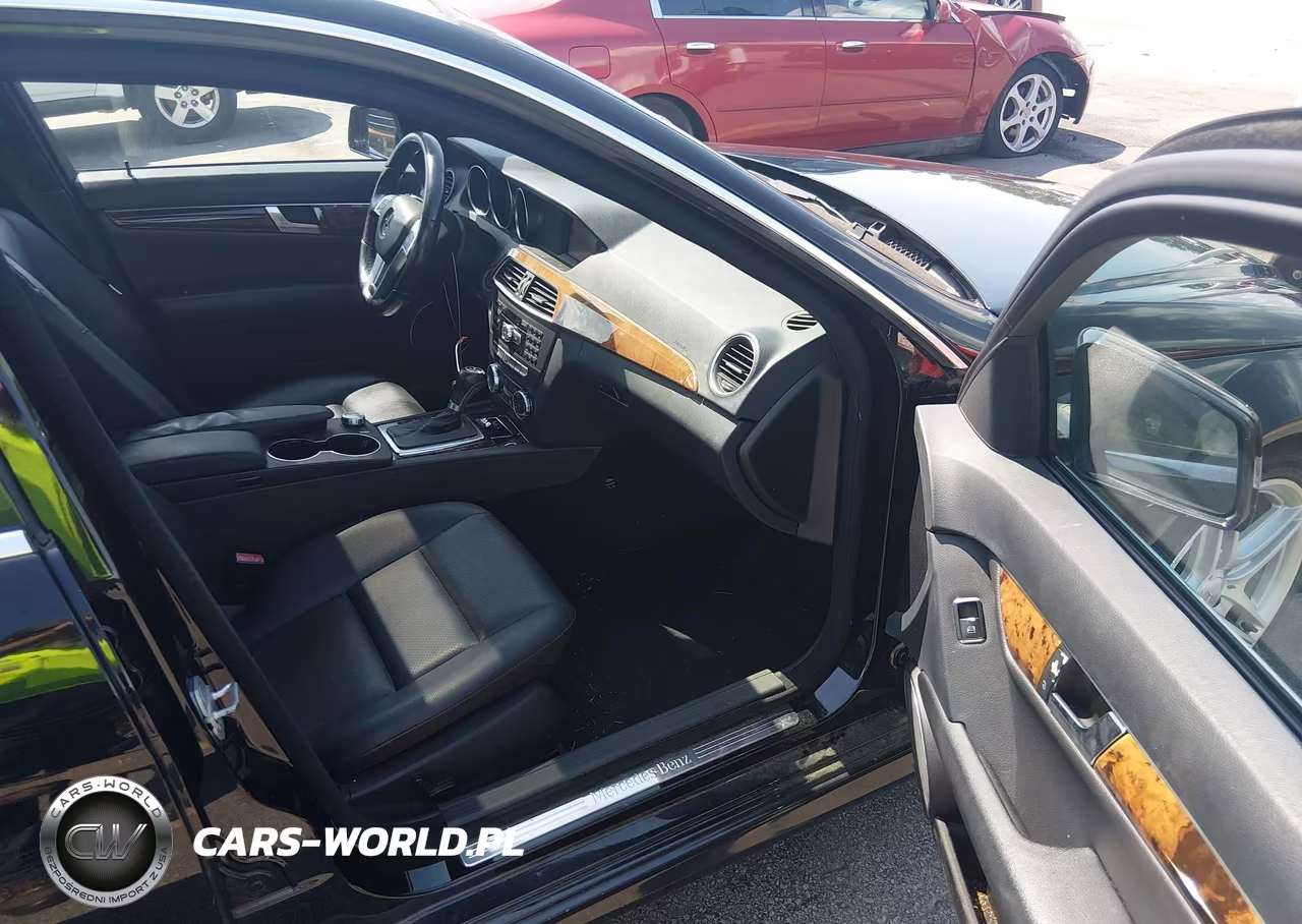2012 Mercedes-Benz C 250 Sport VIN:WDDGF4HBXCA630185 - 5