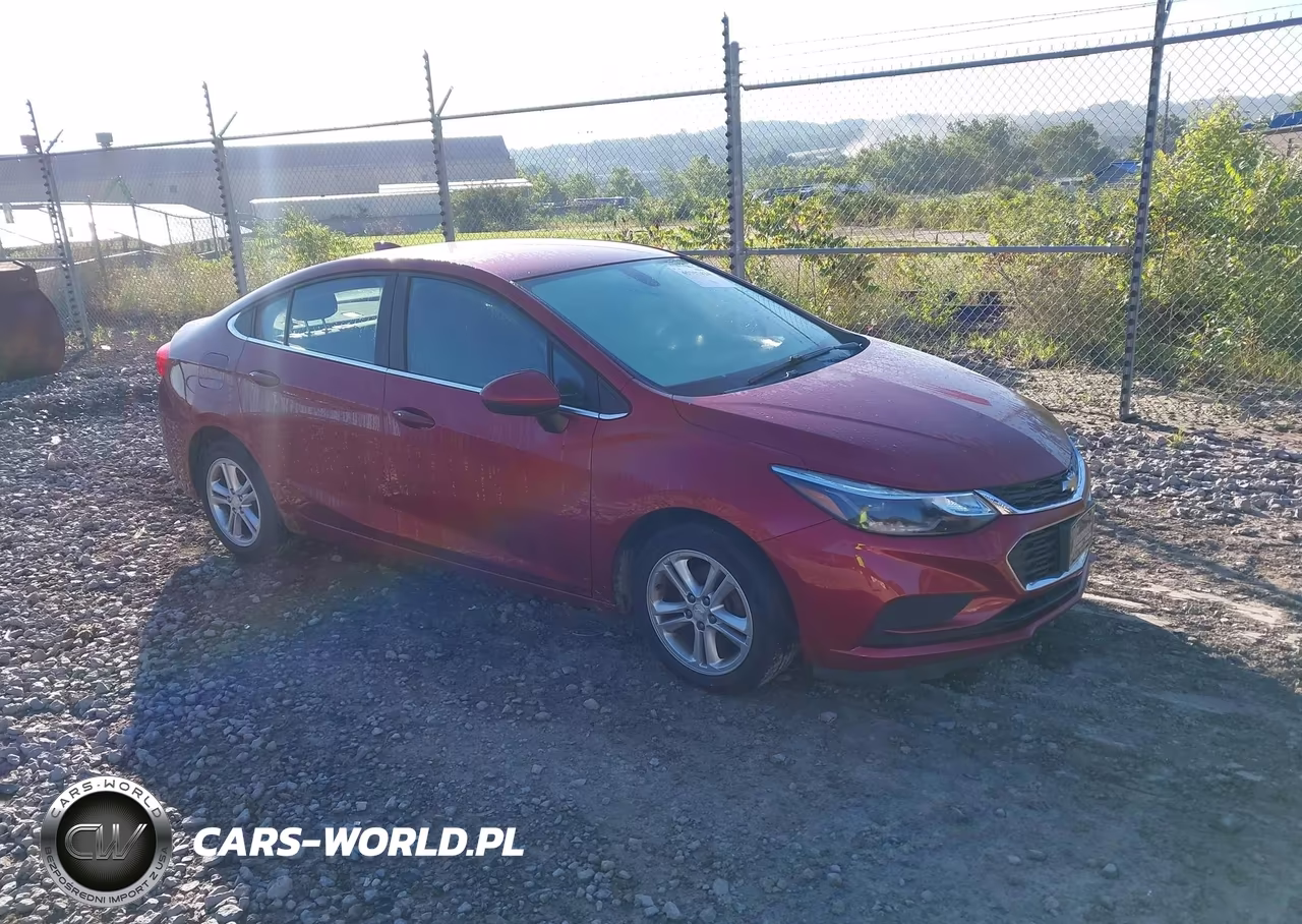 2017 Chevrolet Cruze Lt Auto – zdjęcie 1 z 17