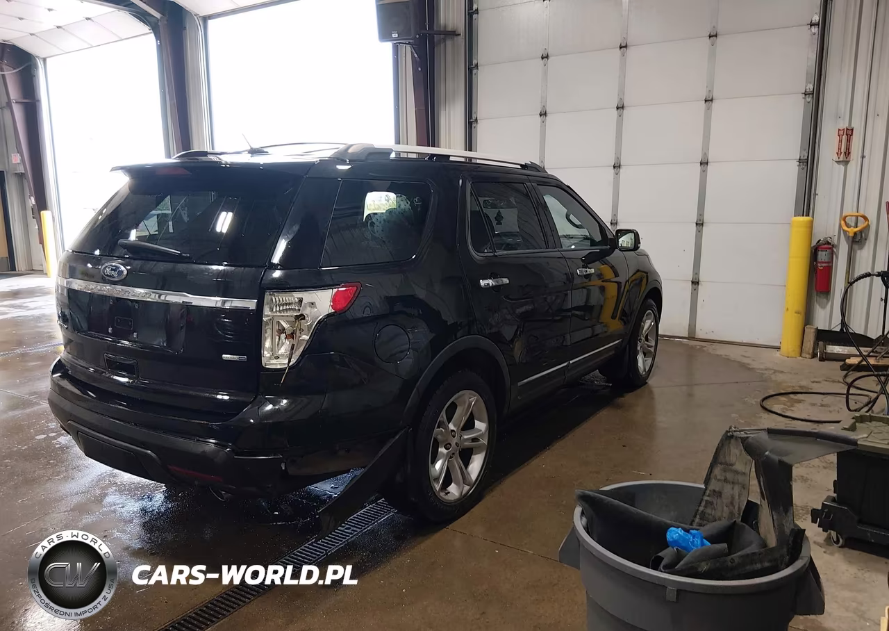 2015 Ford Explorer Limited VIN:1FM5K8F83FGA27412 - 4