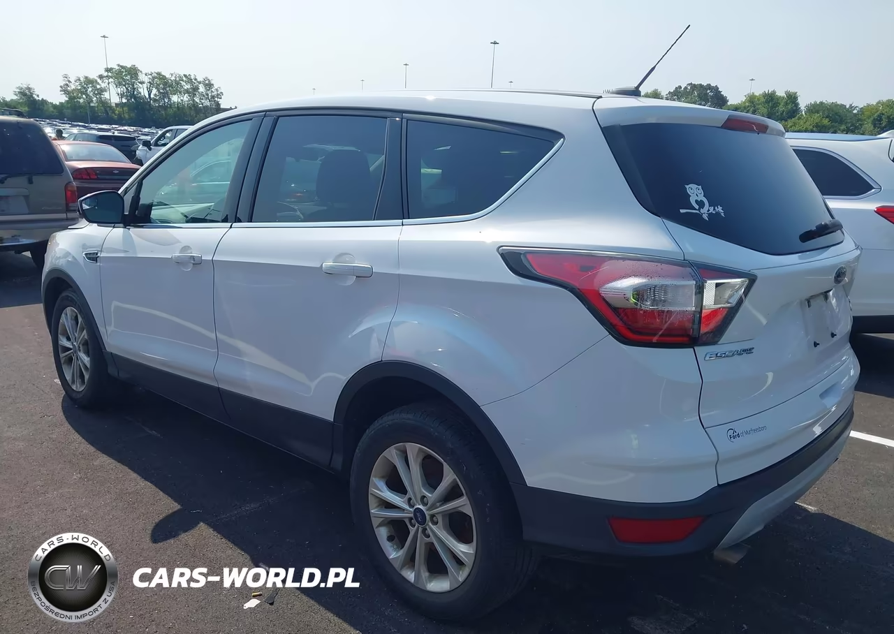 2017 Ford Escape Se VIN:1FMCU9GD1HUB50827 - 3