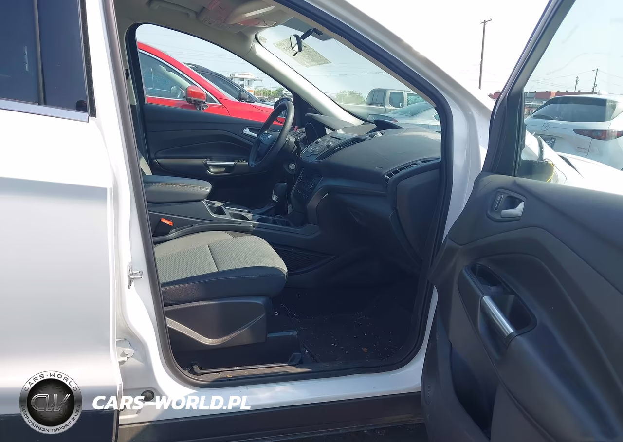 2017 Ford Escape Se VIN:1FMCU9GD1HUB50827 - 5