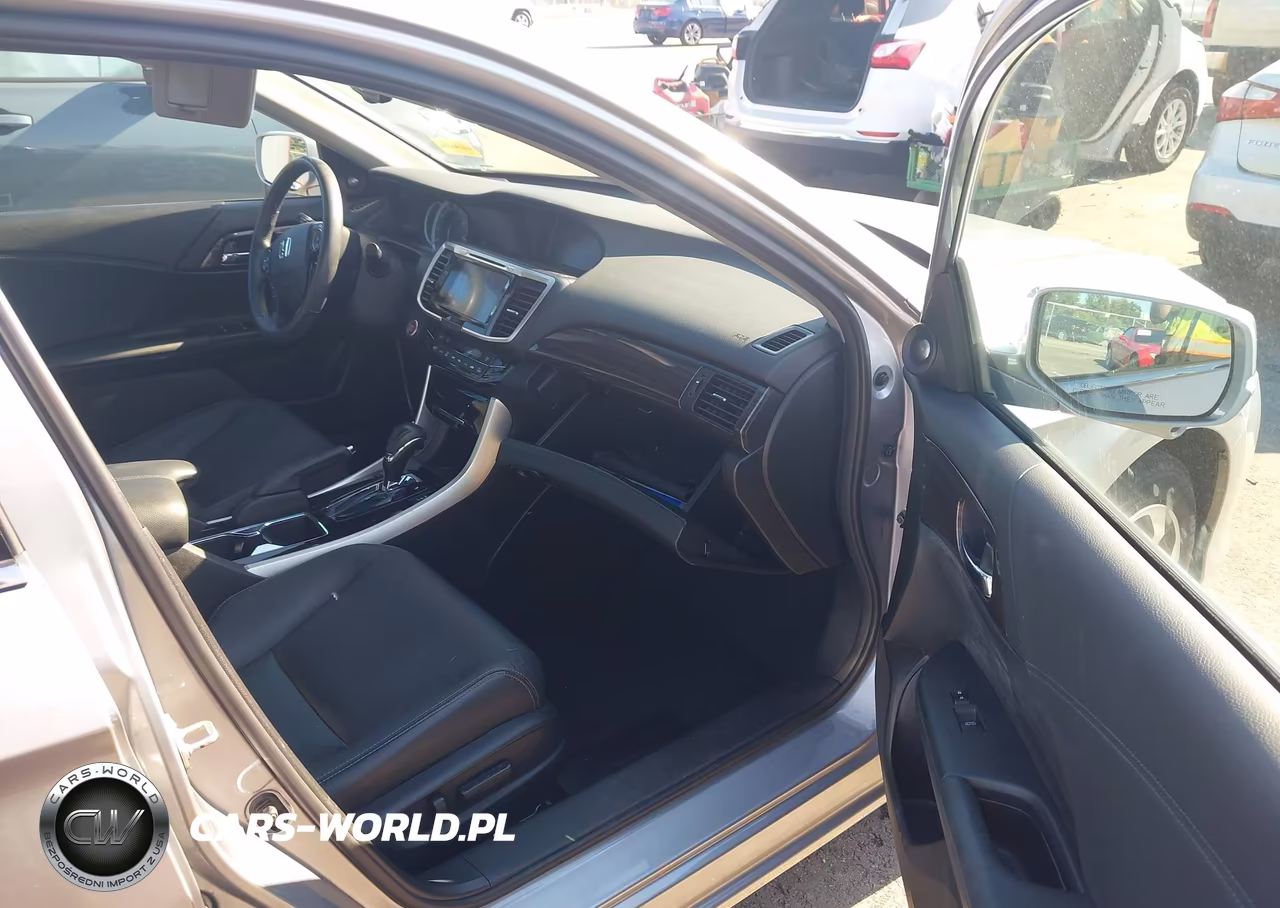 2017 Honda Accord Ex-L V6 VIN:1HGCR3F8XHA004937 - 5