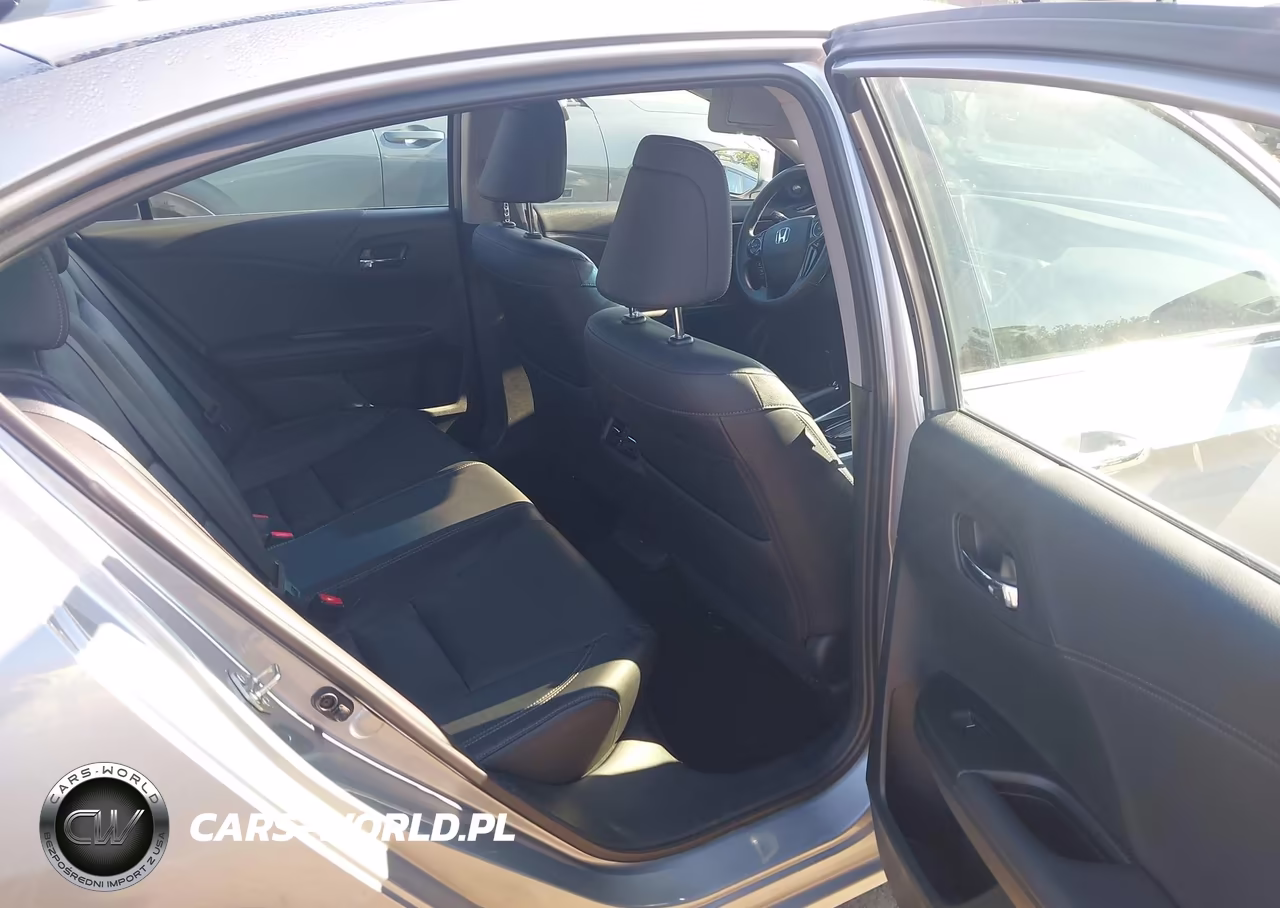 2017 Honda Accord Ex-L V6 VIN:1HGCR3F8XHA004937 - 8