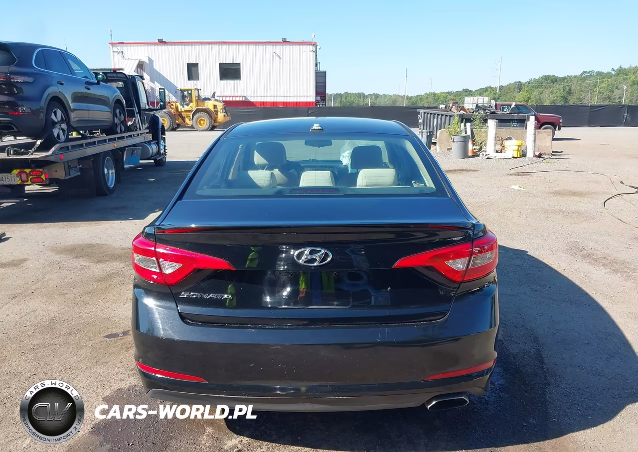 2016 Hyundai Sonata Se VIN:5NPE24AF2GH260682 - 16