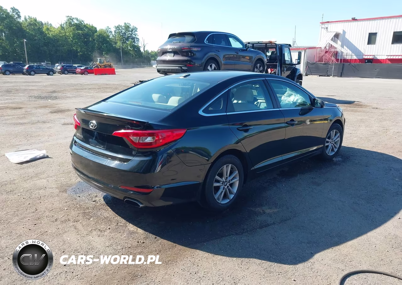 2016 Hyundai Sonata Se VIN:5NPE24AF2GH260682 - 4