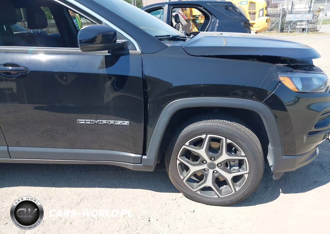 2025 Jeep Compass Limited 4X4 VIN:3C4NJDCN6ST586114 - 13