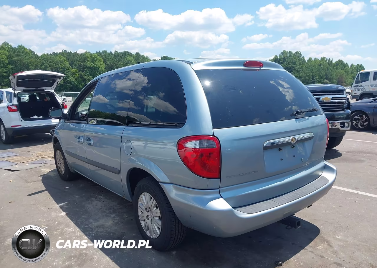 2006 Chrysler Town & Country VIN:1A4GP45R76B747028 - 3