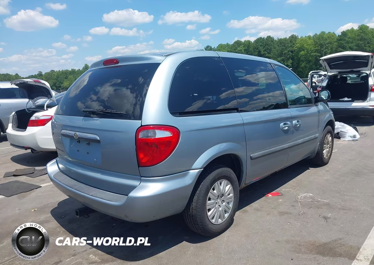 2006 Chrysler Town & Country VIN:1A4GP45R76B747028 - 4
