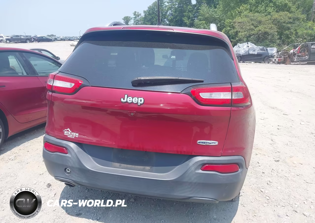 2016 Jeep Cherokee Latitude VIN:1C4PJLCB6GW179338 - 16