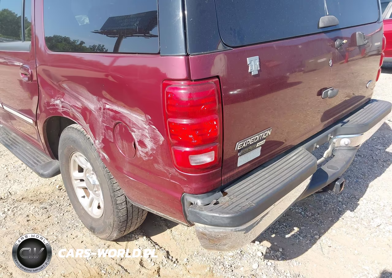 2000 Ford Expedition Xlt VIN:1FMRU1568YLC43365 - 15