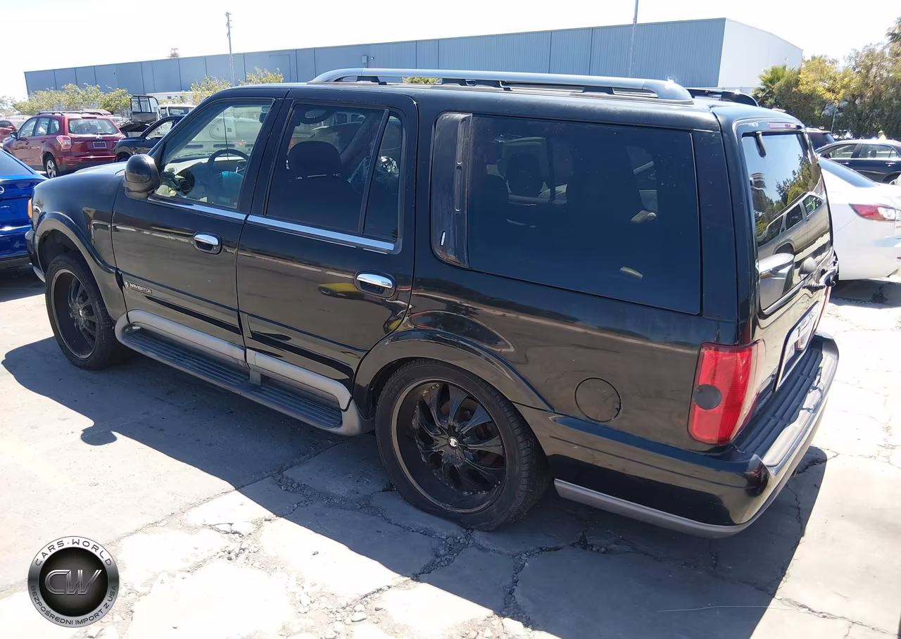 1998 Lincoln Navigator VIN:5LMPU28L8WLJ39144 - 3