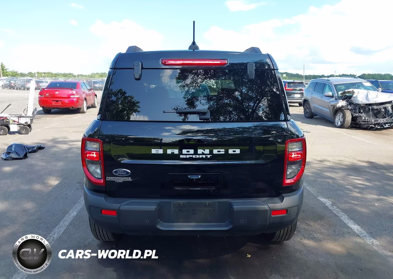 2025 Ford Bronco Sport Outer Banks VIN:3FMCR9CN1SRF64642 - 16