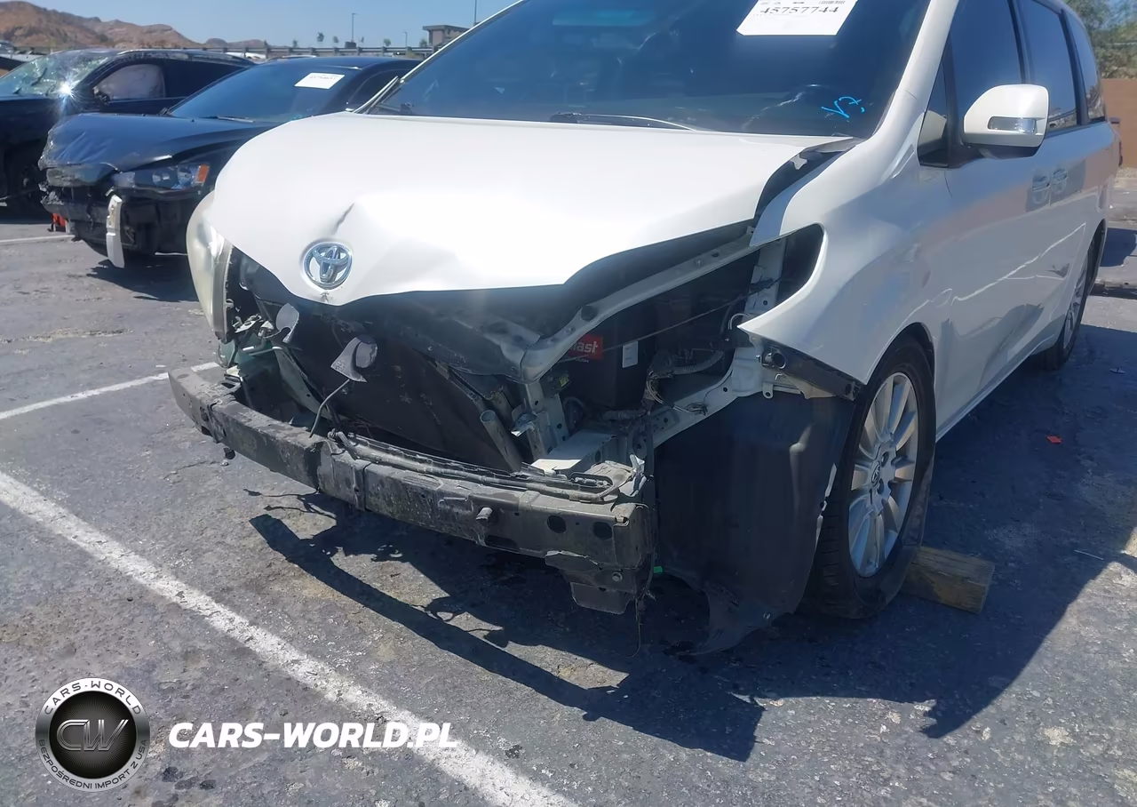 2017 Toyota Sienna Limited 7 Passenger VIN:5TDYZ3DC1HS840876 - 6
