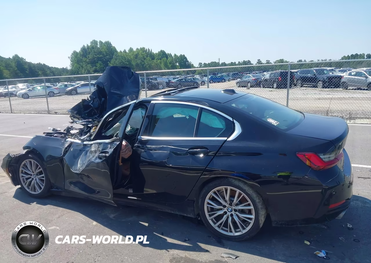 2024 BMW 330I VIN:3MW69FF01R8E02068 - 14