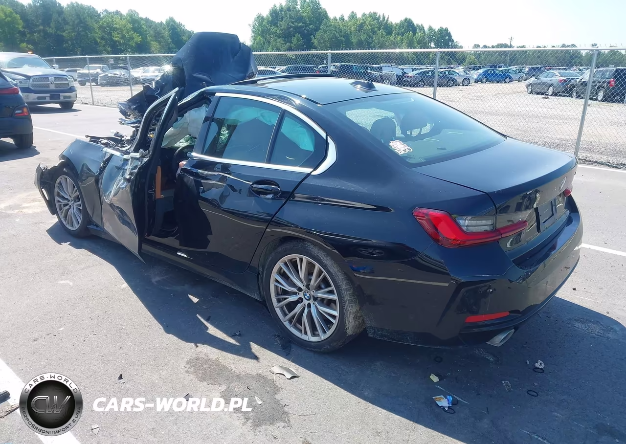 2024 BMW 330I VIN:3MW69FF01R8E02068 - 3