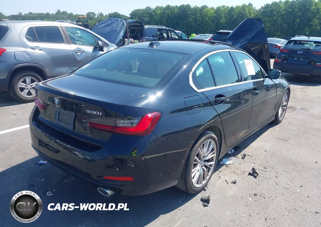 2024 BMW 330I VIN:3MW69FF01R8E02068 - 4