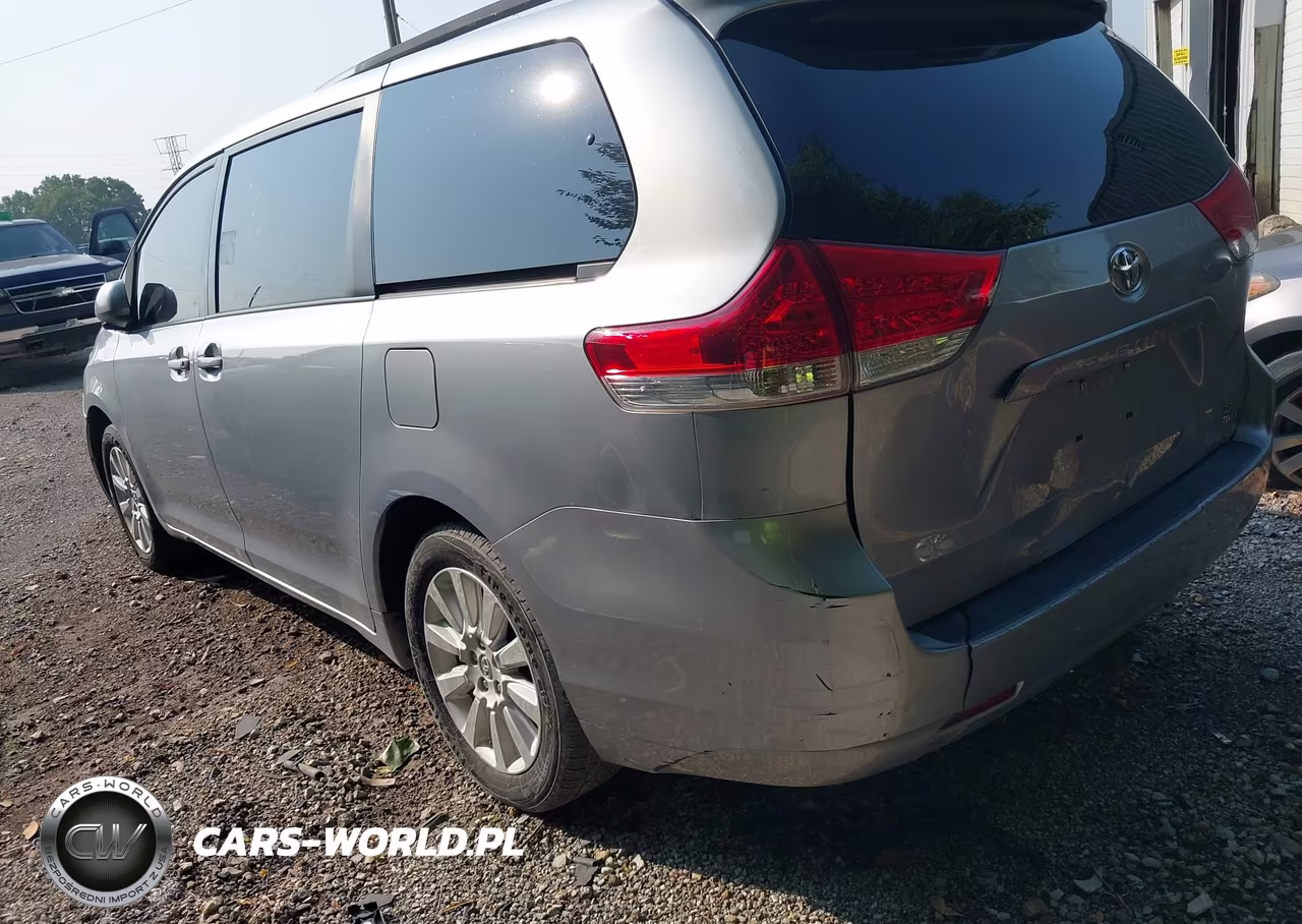 2014 Toyota Sienna Le 7 Passenger VIN:5TDJK3DC2ES089031 - 3