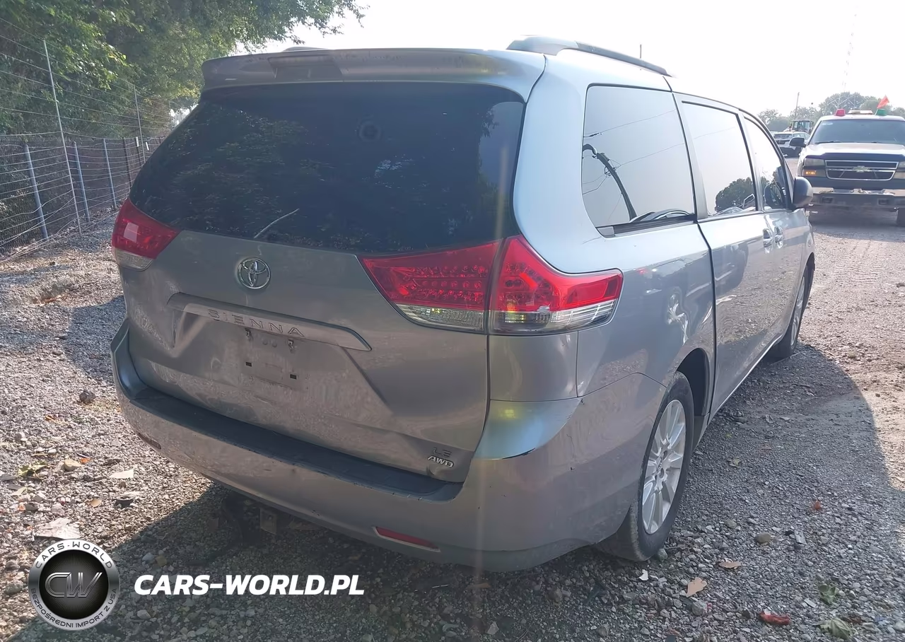 2014 Toyota Sienna Le 7 Passenger VIN:5TDJK3DC2ES089031 - 4