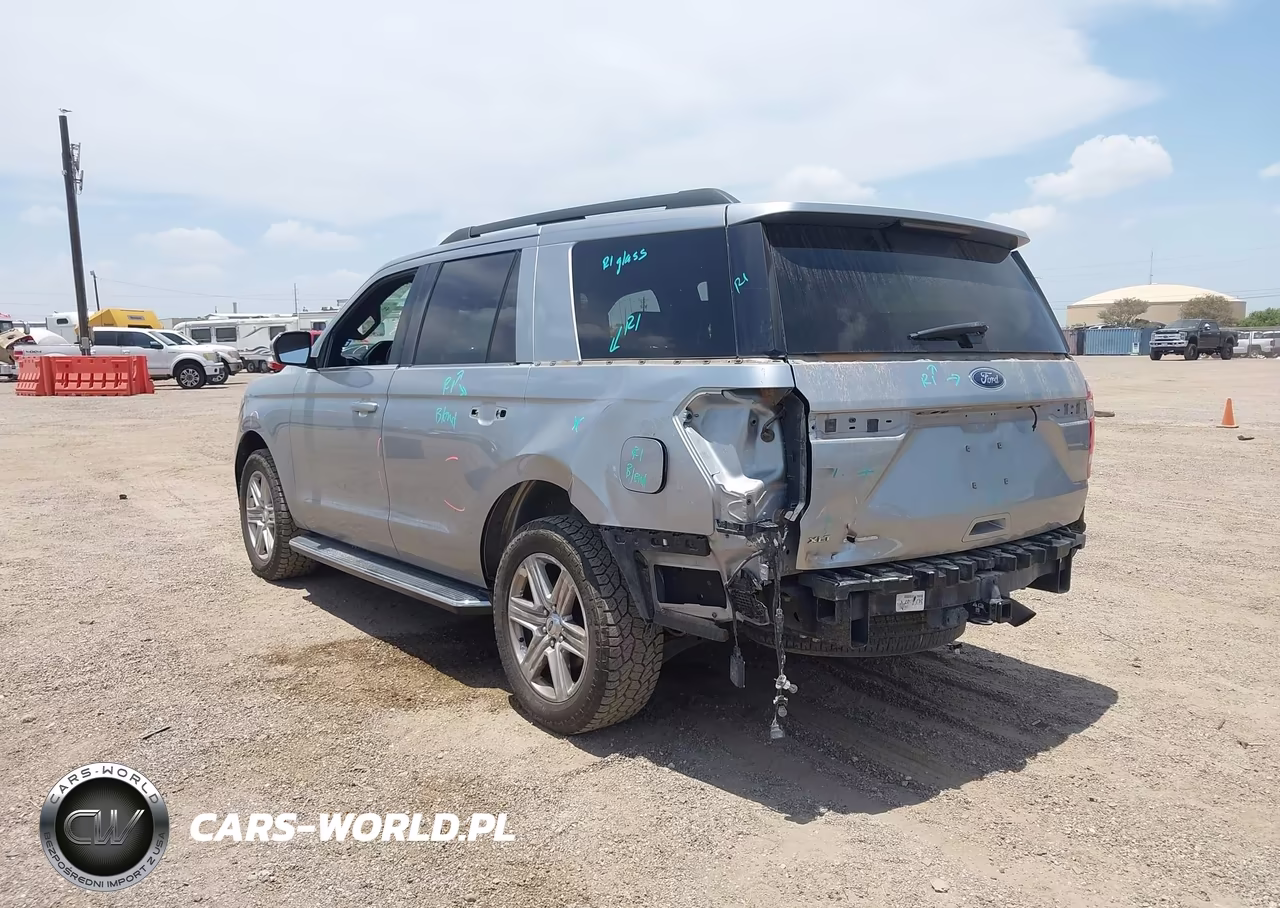 2020 Ford Expedition Xlt VIN:1FMJU1HT5LEA24049 - 3