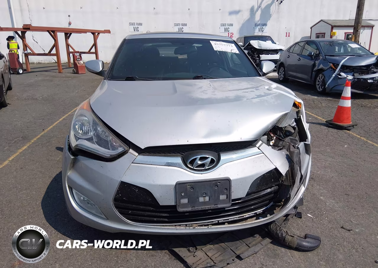 2016 Hyundai Veloster VIN:KMHTC6AD4GU292078 - 13