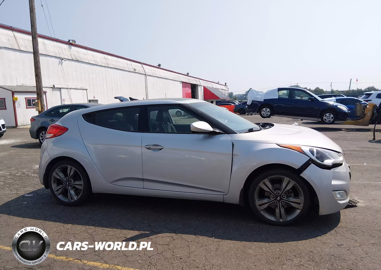 2016 Hyundai Veloster VIN:KMHTC6AD4GU292078 - 14
