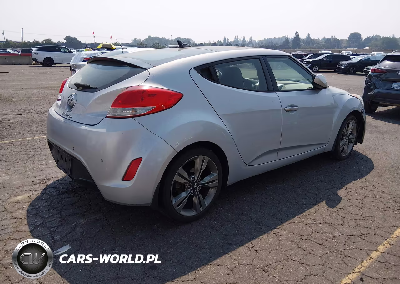 2016 Hyundai Veloster VIN:KMHTC6AD4GU292078 - 4