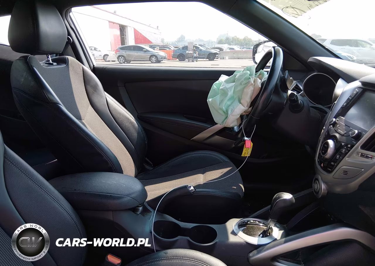 2016 Hyundai Veloster VIN:KMHTC6AD4GU292078 - 5