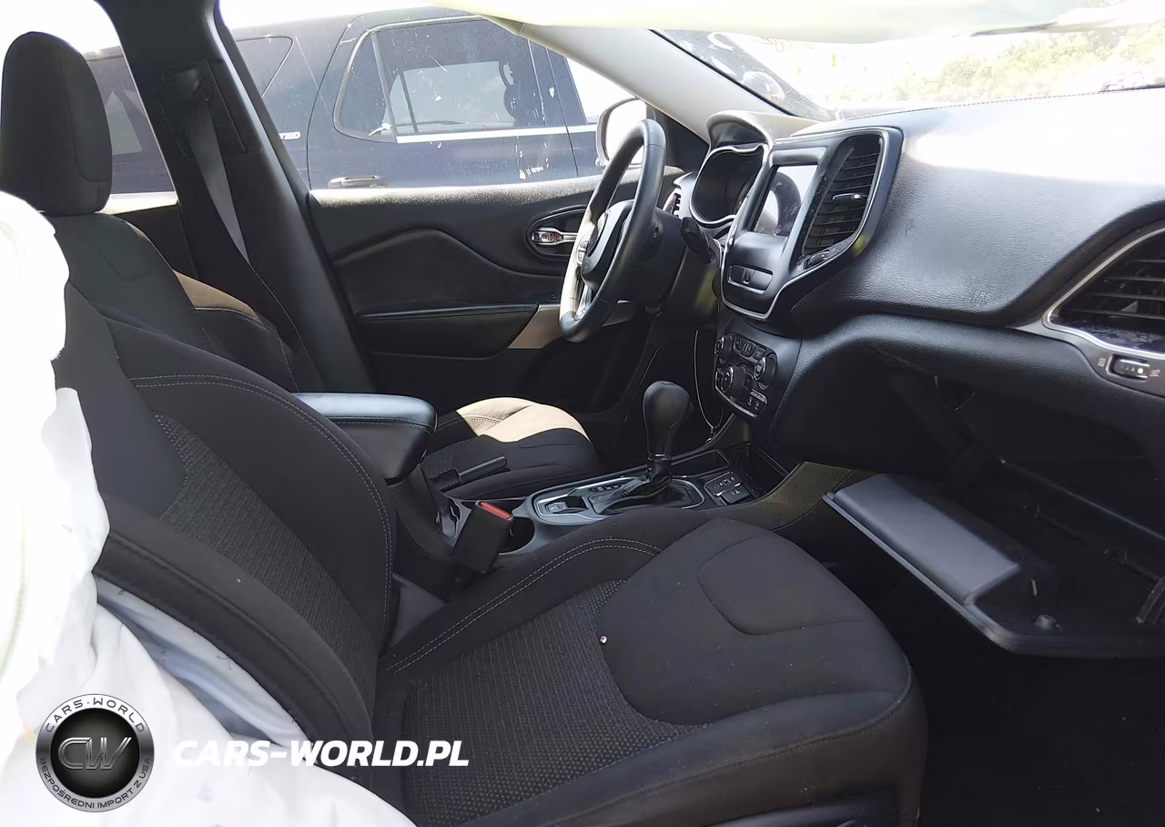 2020 Jeep Cherokee Latitude Fwd VIN:1C4PJLCB4LD511699 - 5