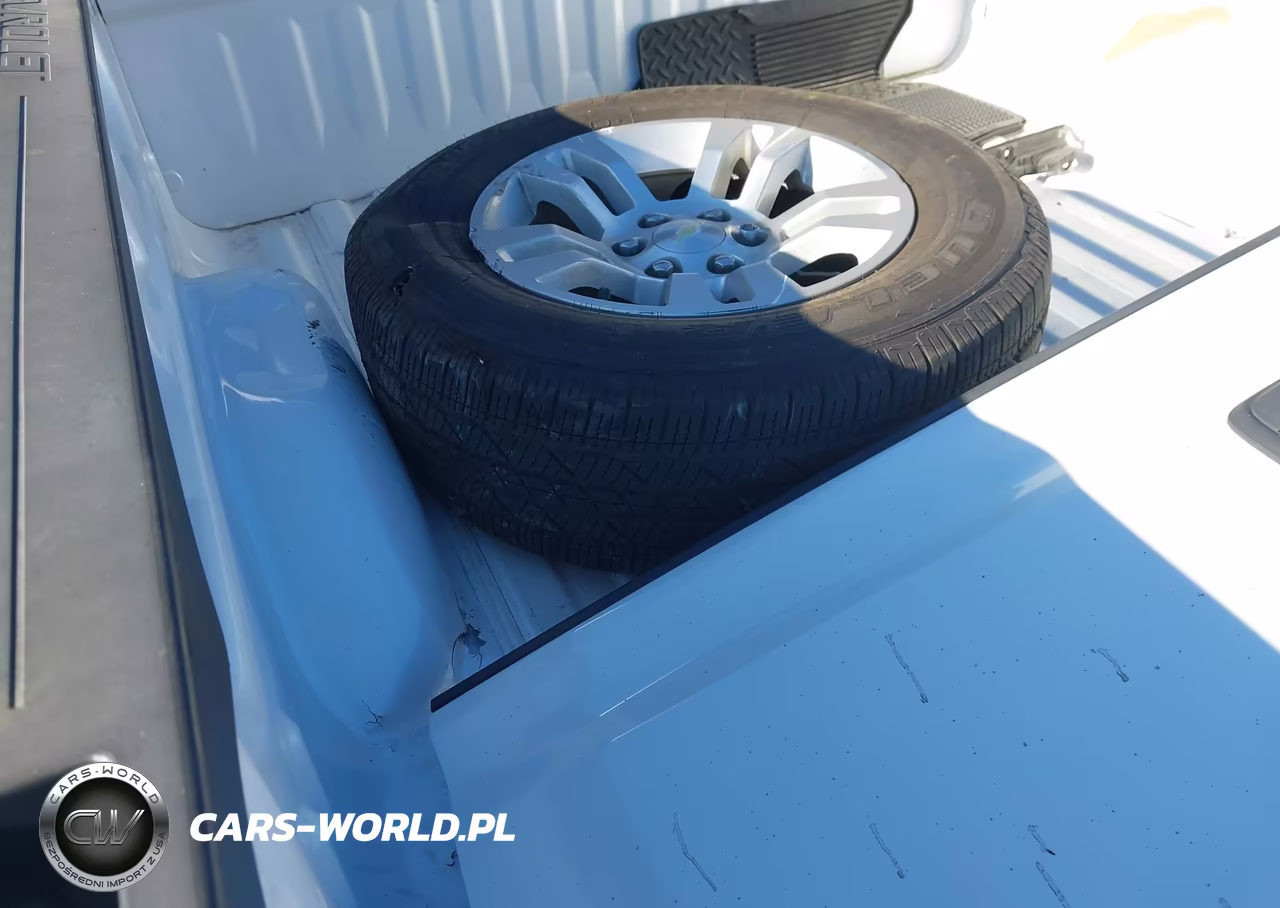 2018 Chevrolet Silverado 1500 1Lt VIN:3GCPCREC2JG240581 - 11