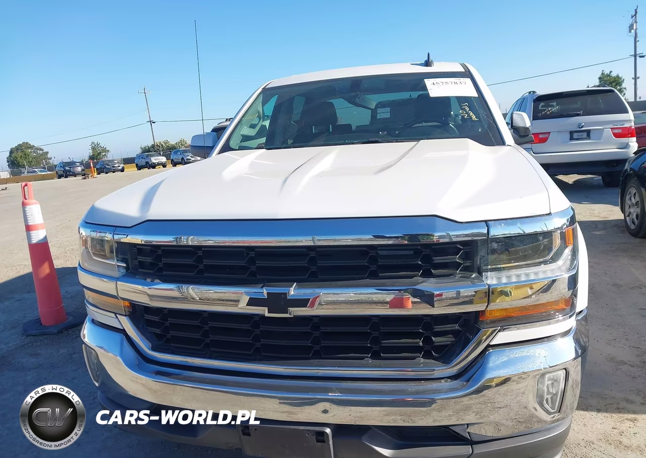 2018 Chevrolet Silverado 1500 1Lt VIN:3GCPCREC2JG240581 - 12