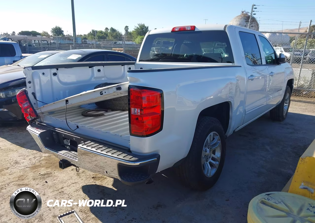 2018 Chevrolet Silverado 1500 1Lt VIN:3GCPCREC2JG240581 - 4