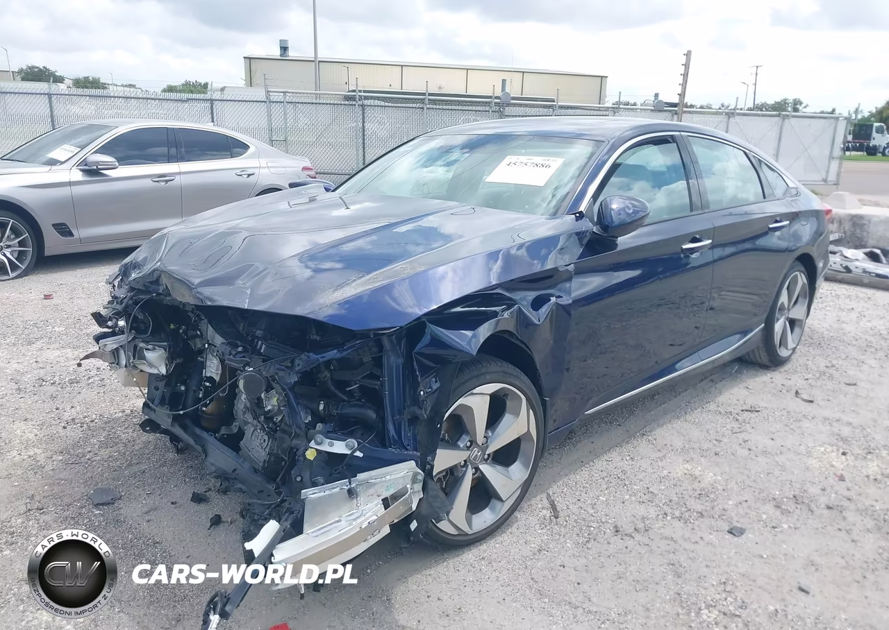 2018 Honda Accord Touring VIN:1HGCV1F96JA213641 - 2
