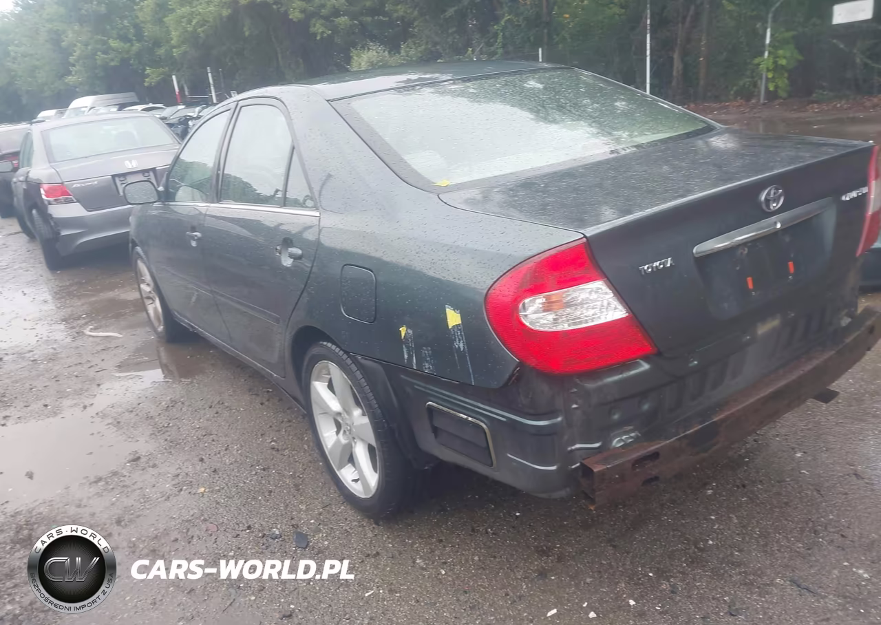 2004 Toyota Camry Le VIN:4T1BE32K34U300135 - 3