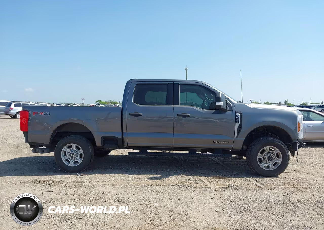 2025 Ford F-250 Xlt VIN:1FT7W2BT8SEC94673 - 14