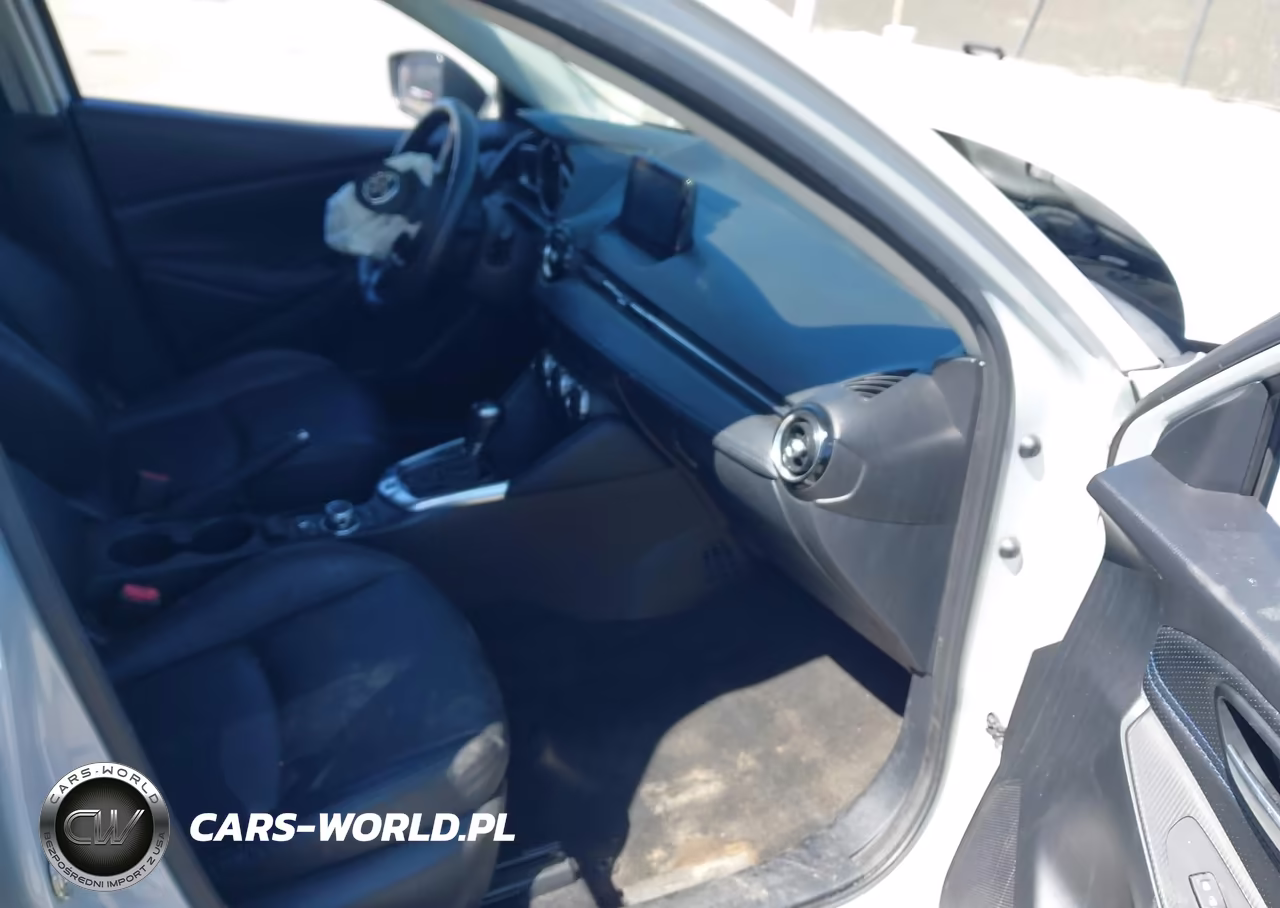 2019 Toyota Yaris Xle VIN:3MYDLBYV0KY507110 - 5