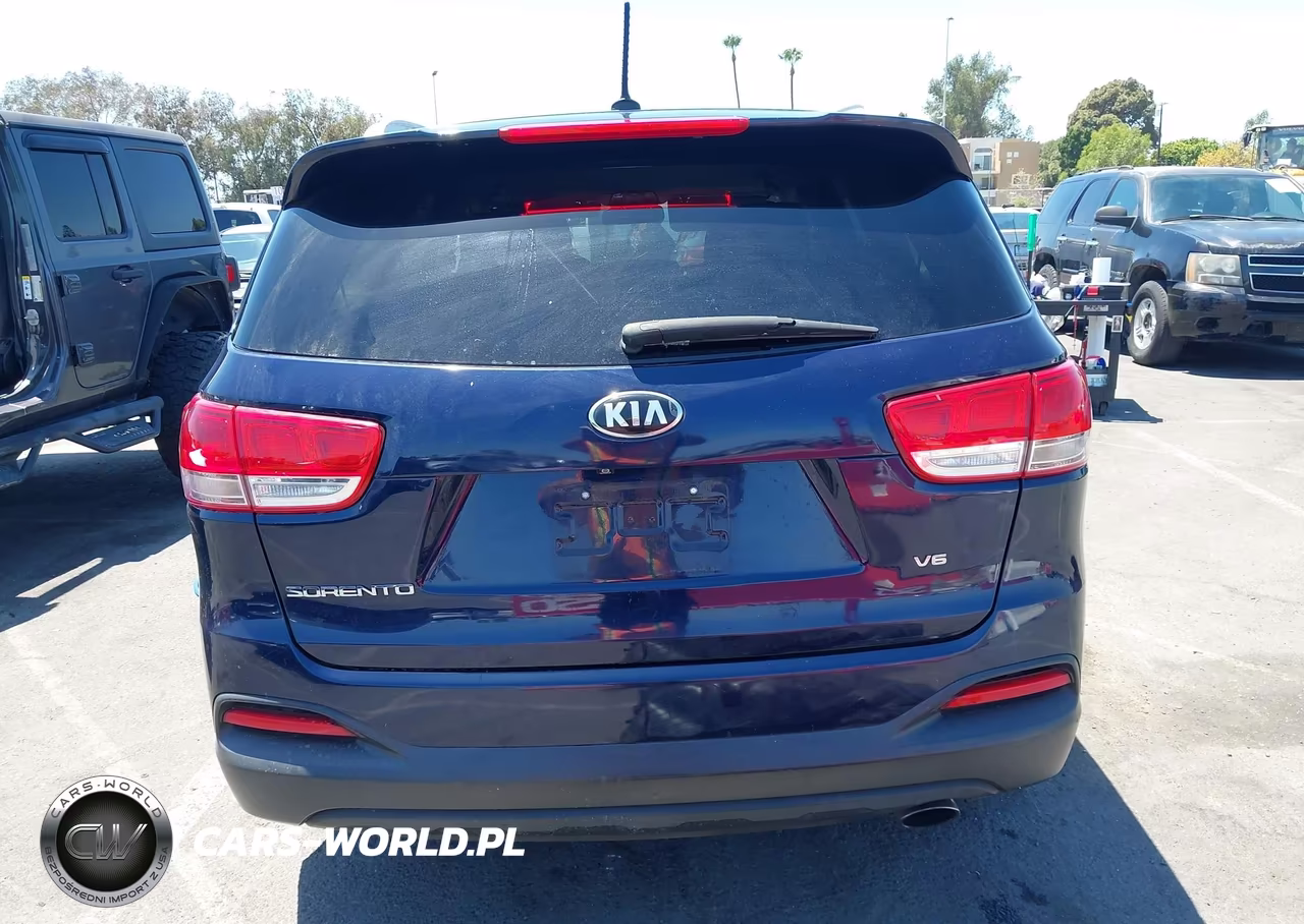 2018 Kia Sorento 3.3L Lx VIN:5XYPG4A59JG372590 - 16