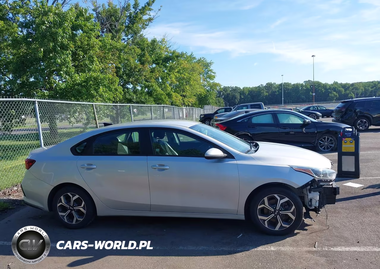 2021 Kia Forte Lxs VIN:3KPF24AD6ME326556 - 13