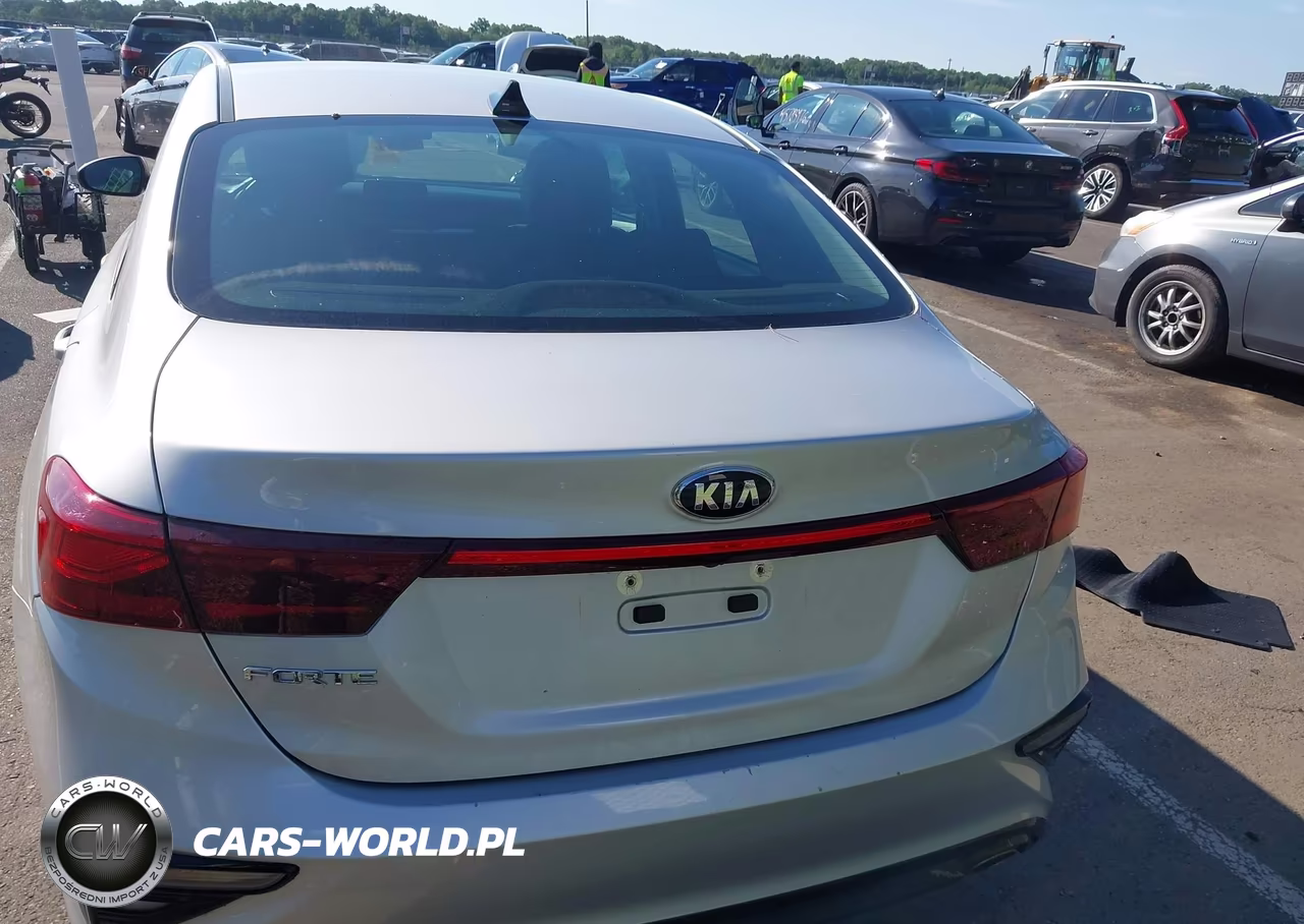 2021 Kia Forte Lxs VIN:3KPF24AD6ME326556 - 16