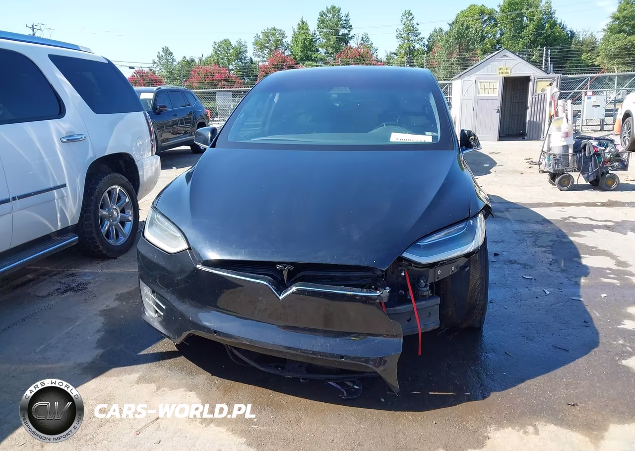 2017 Tesla Model X VIN:5YJXCAE2XHF077364 - 12