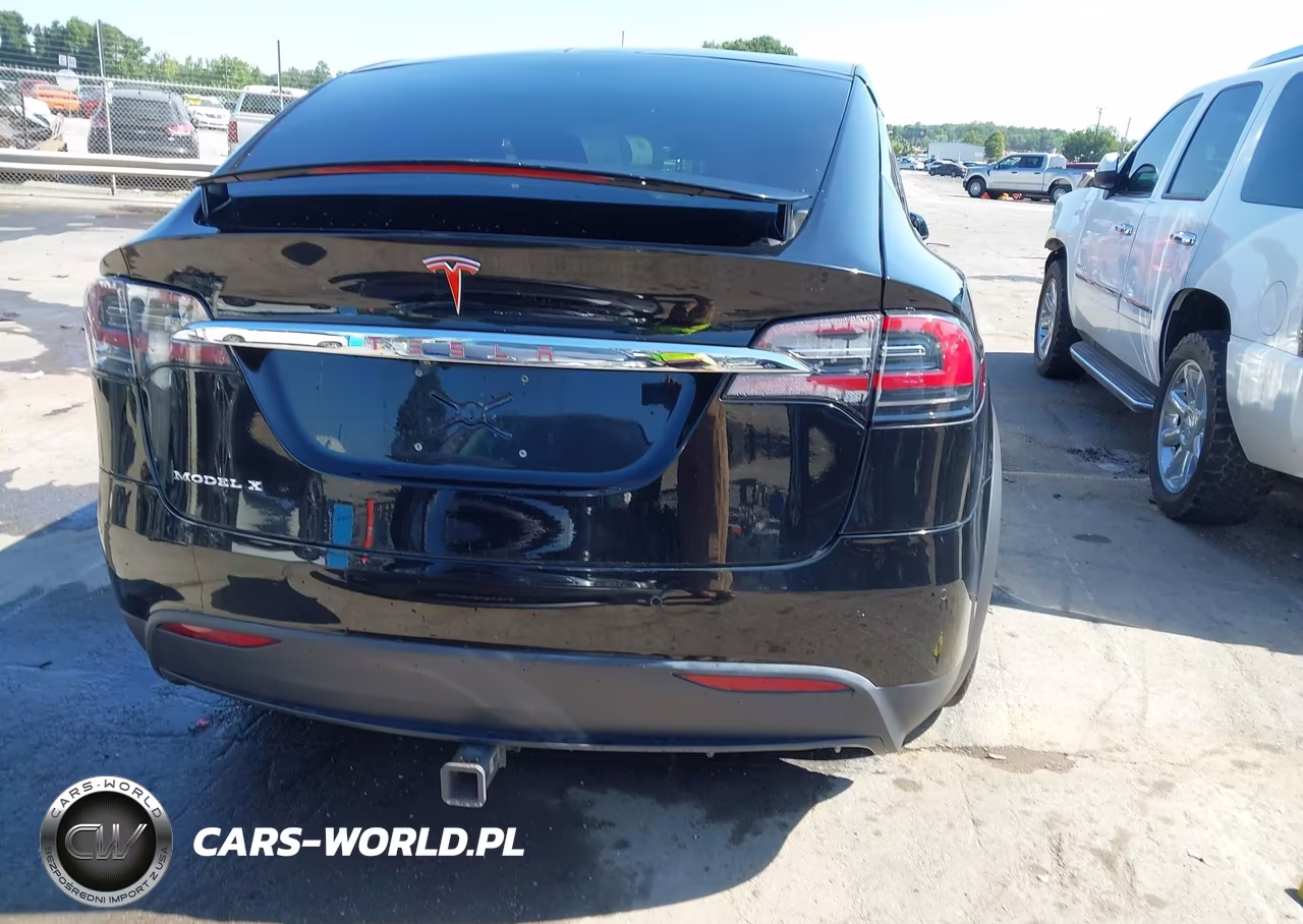 2017 Tesla Model X VIN:5YJXCAE2XHF077364 - 16
