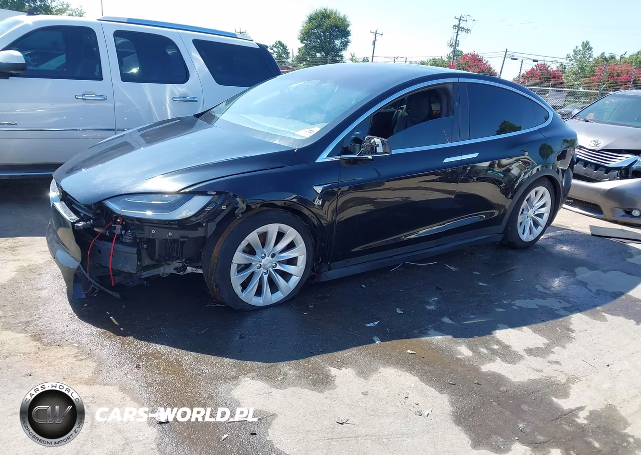 2017 Tesla Model X VIN:5YJXCAE2XHF077364 - 2