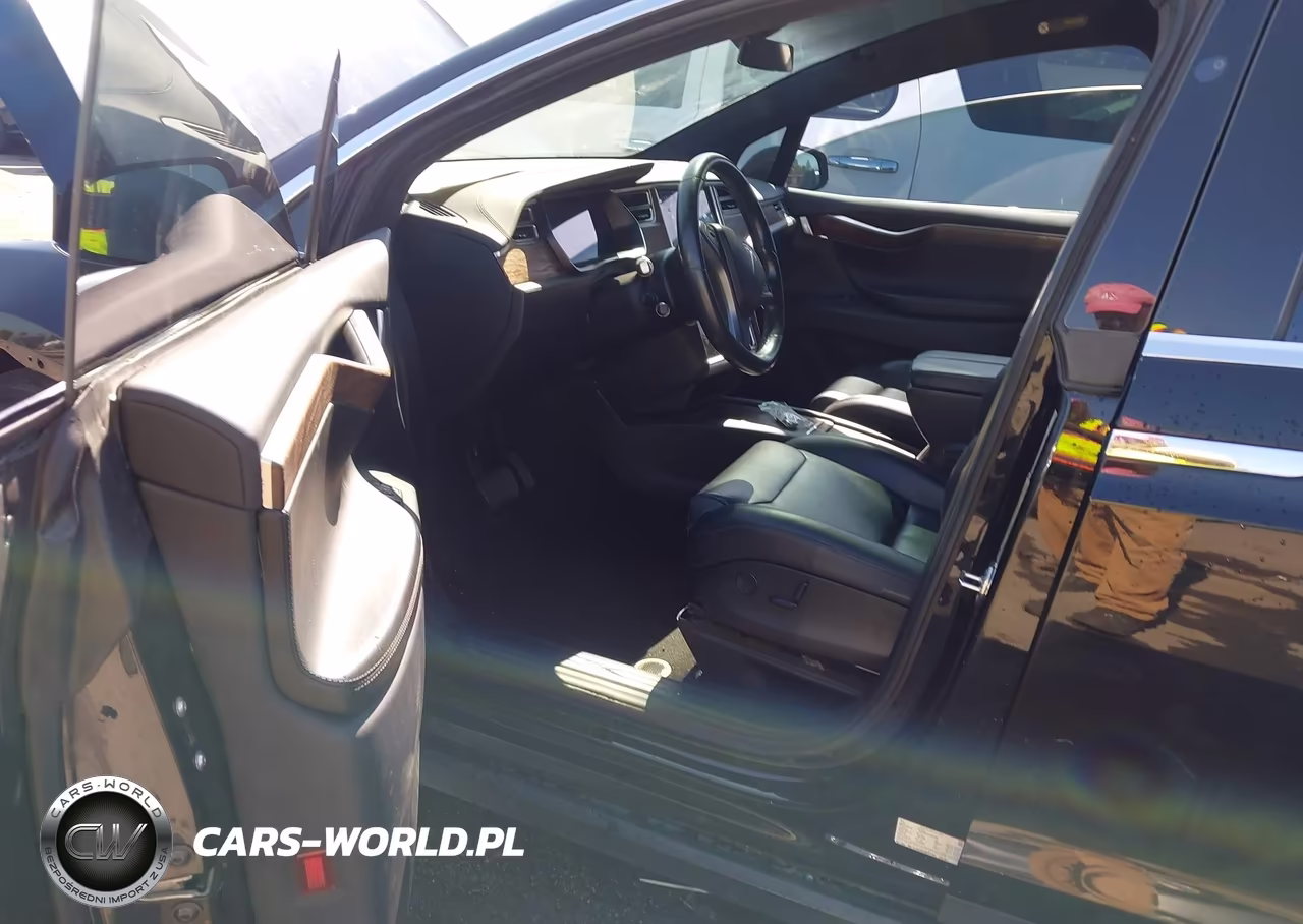 2017 Tesla Model X VIN:5YJXCAE2XHF077364 - 5