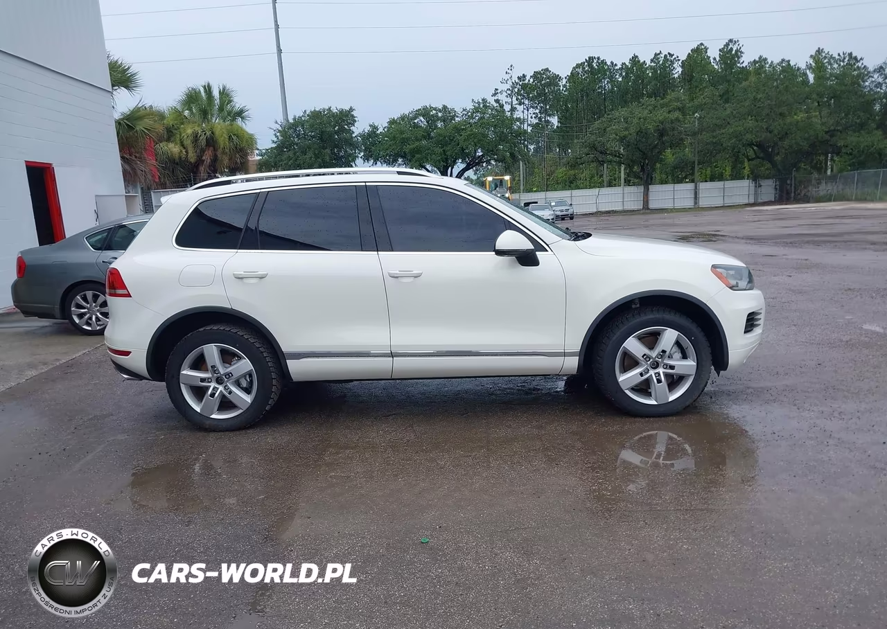 2011 Volkswagen Touareg Hybrid VIN:WVGFG9BP6BD002301 - 13
