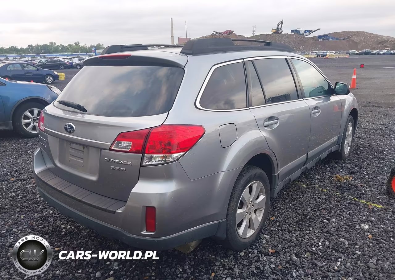 2010 Subaru Outback 3.6R Limited VIN:4S4BRDLC2A2375580 - 4