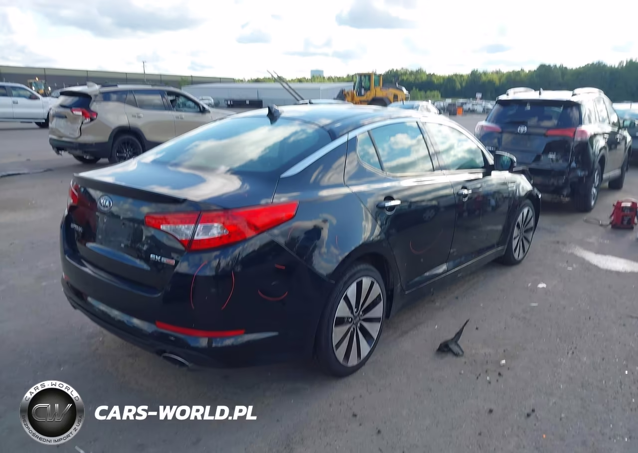 2012 Kia Optima Sx VIN:5XXGR4A67CG001762 - 4