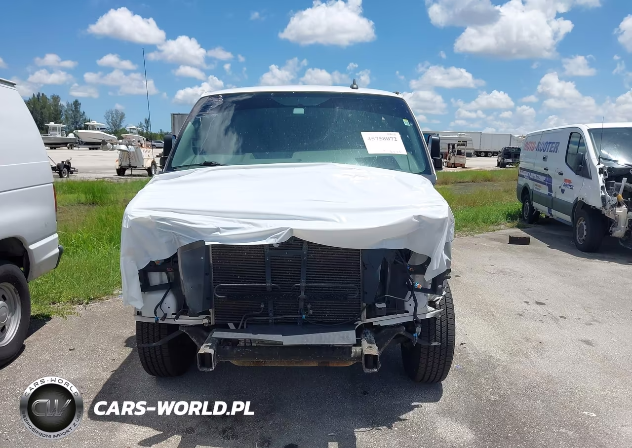 2018 Chevrolet Express 2500 Work Van VIN:1GCWGAFG0J1333553 - 13
