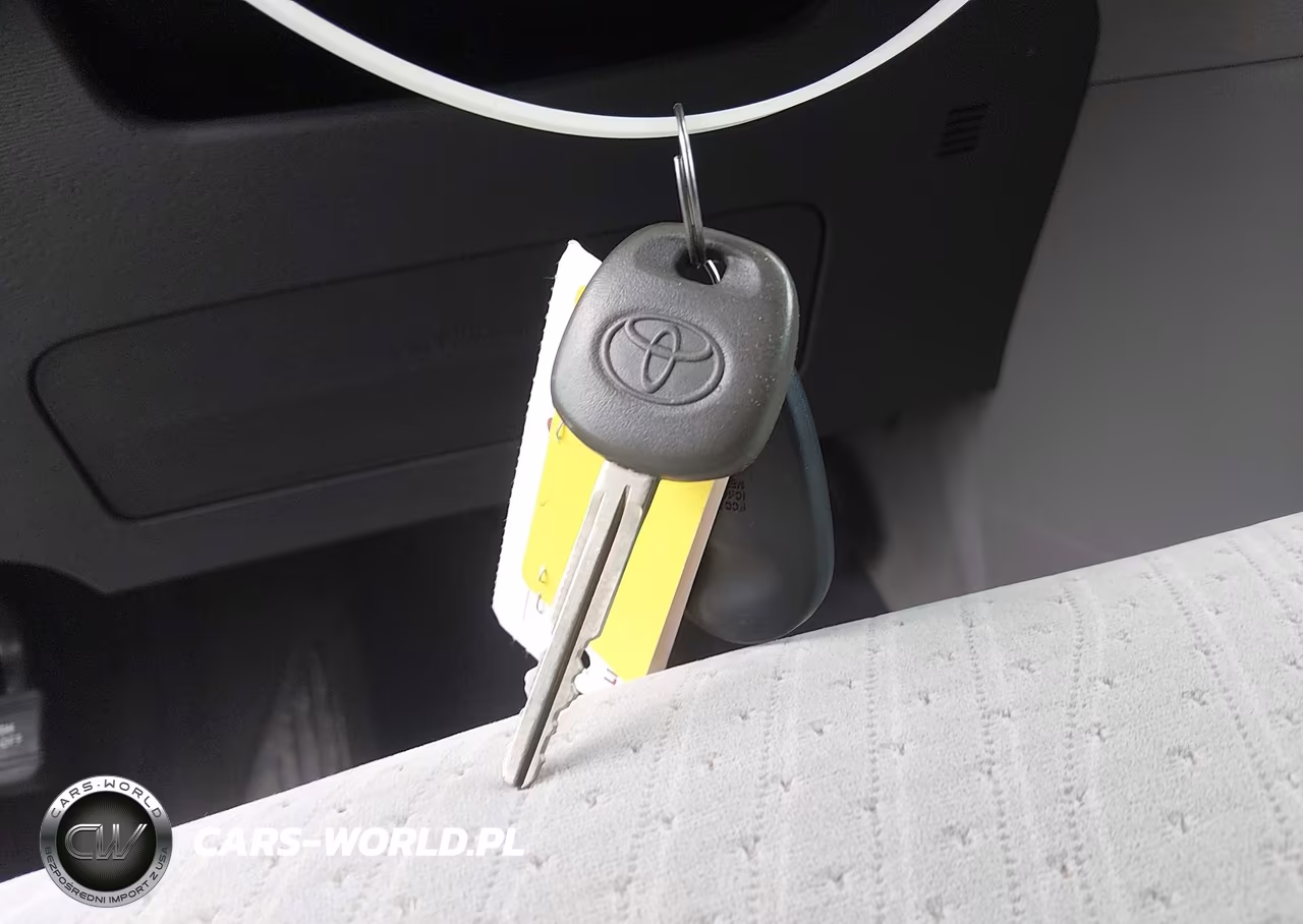 2019 Toyota Sienna Le 8 Passenger VIN:5TDKZ3DC0KS016784 - 11
