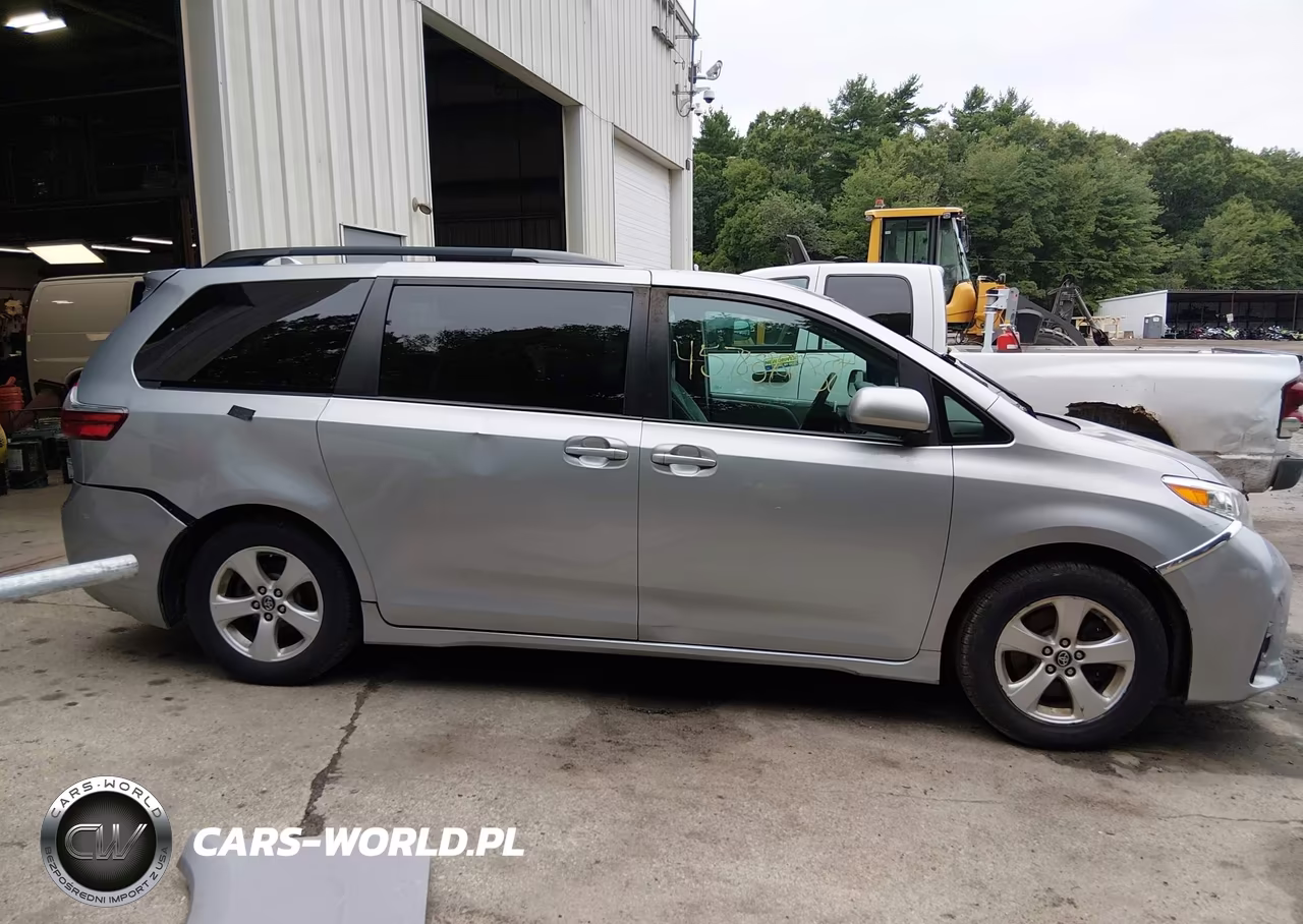 2019 Toyota Sienna Le 8 Passenger VIN:5TDKZ3DC0KS016784 - 13