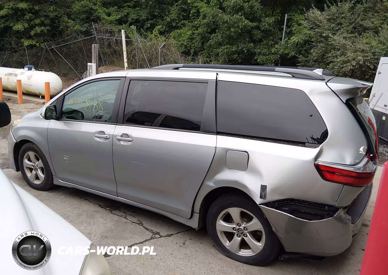2019 Toyota Sienna Le 8 Passenger VIN:5TDKZ3DC0KS016784 - 14
